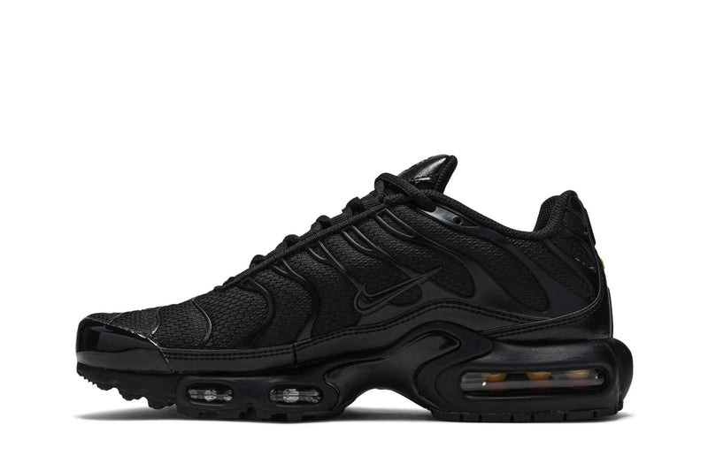 Nike Air Max Plus 'Triple Black' – The Predator Goes Dark