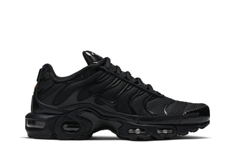 Nike Air Max Plus 'Triple Black' – The Predator Goes Dark