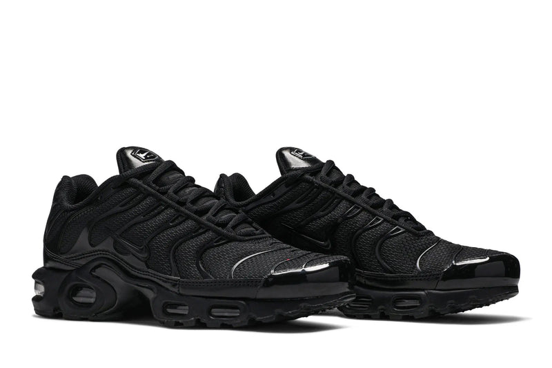 Nike Air Max Plus 'Triple Black' – The Predator Goes Dark