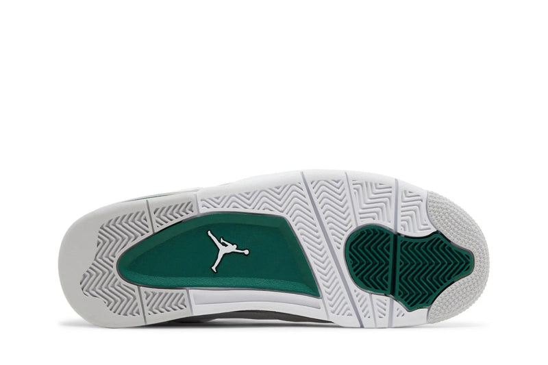Air Jordan 4 Retro 'Oxidized Green' – Nature's Patina on an Iconic Silhouette